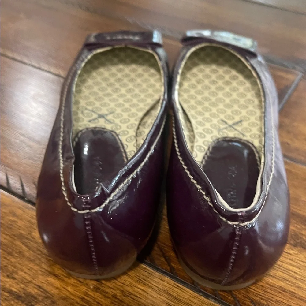 Martin + Osa purple plum patent leather ballet flats size 6